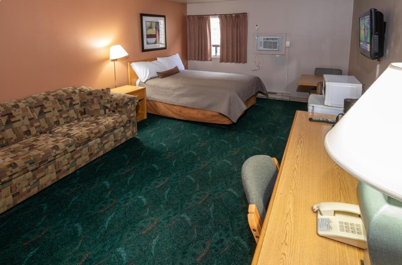 Keystone Motor Inn Brandon Exteriör bild