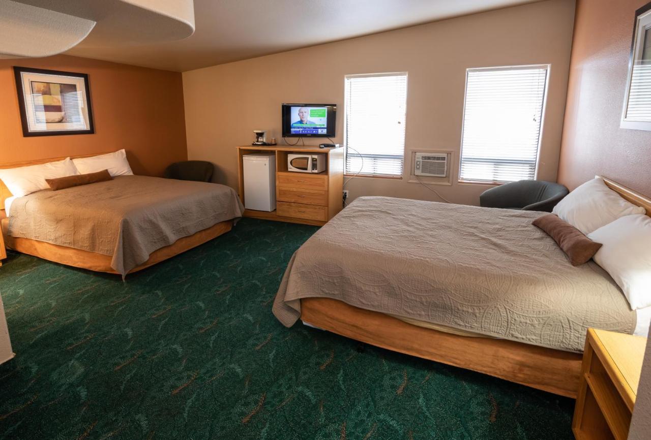 Keystone Motor Inn Brandon Exteriör bild